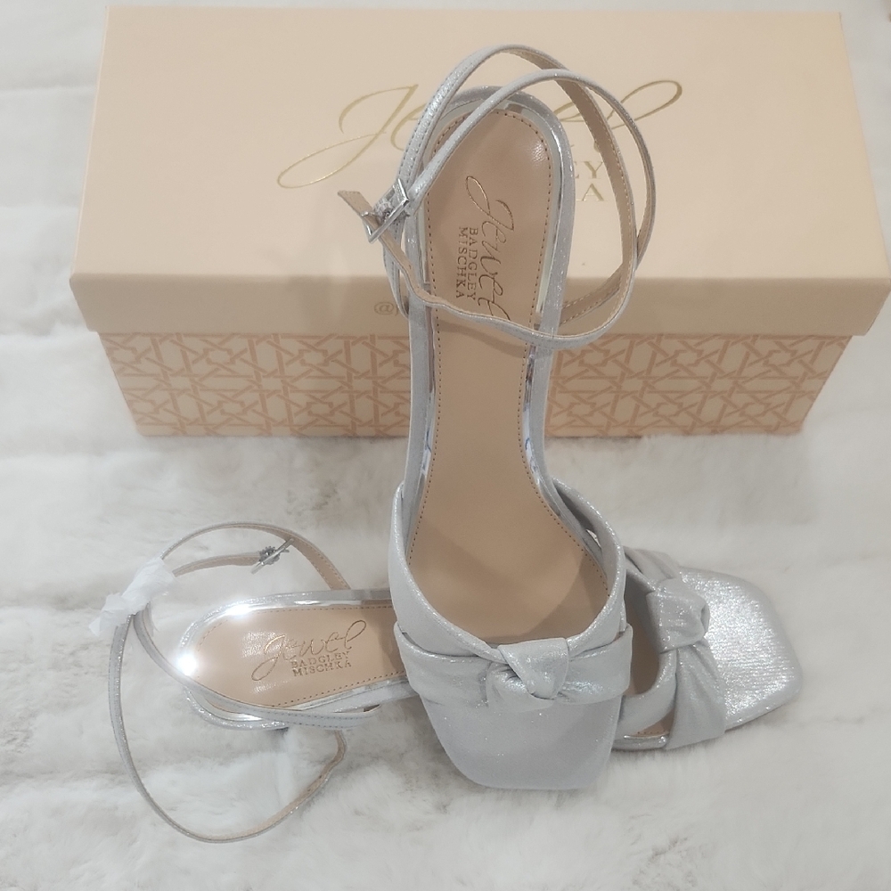 Jewel Badgley Mischka Silver Heels with Ankle Strap and Peep-Toe